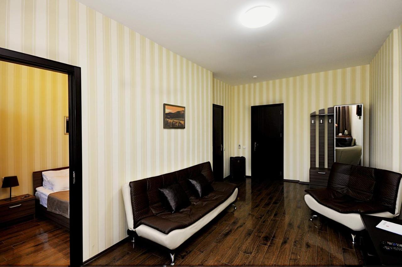 Athletics Hotel Tbilisi Buitenkant foto