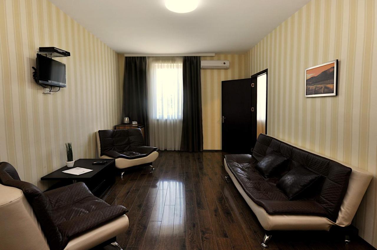 Athletics Hotel Tbilisi Buitenkant foto